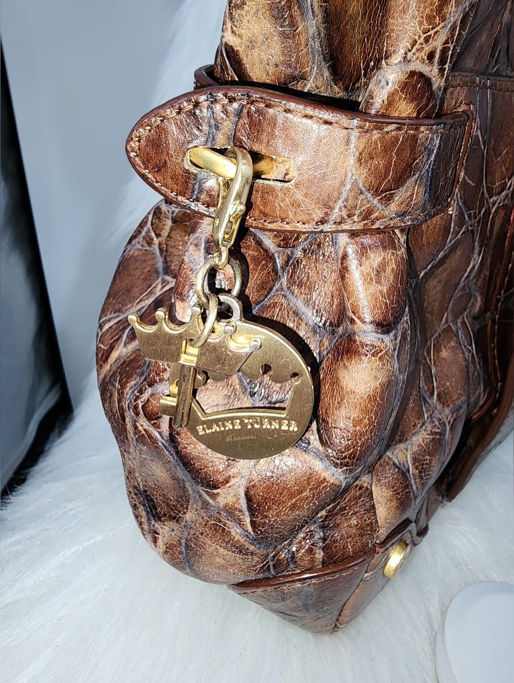 Elaine Turner Crocodile Leather Purse, Brown/Bronze w Gold Hardware & Logo Çharm - Picture 5 of 12